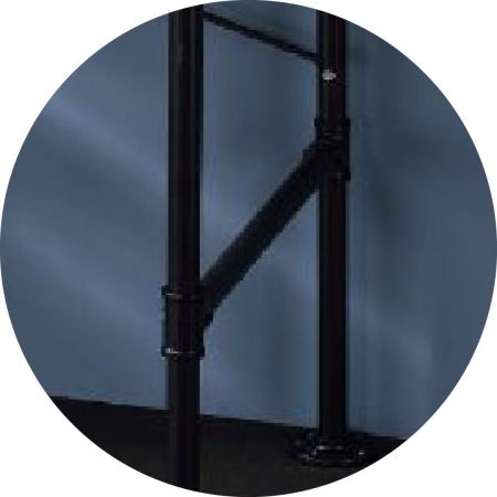 テーブルの前後の脚の高さを対称にし、T字型の連結パーツを追加しました。